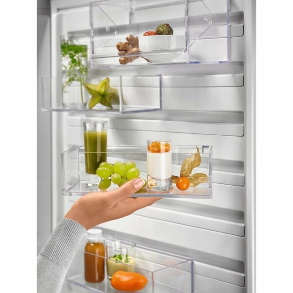 Хладилник с фризер Electrolux LNC7ME34X1 - Image 3