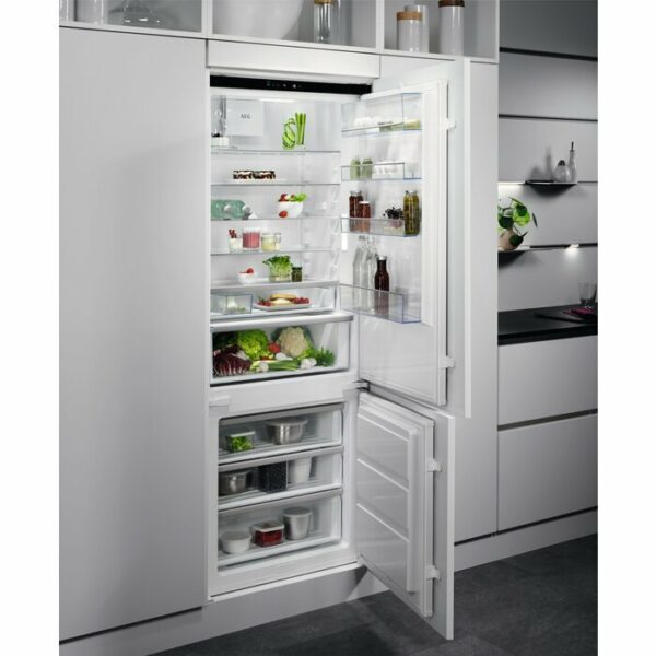 Хладилник с фризер AEG NSC7G751ES