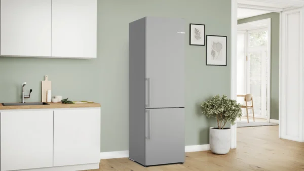 Хладилник с фризер Bosch KGN39VLCT