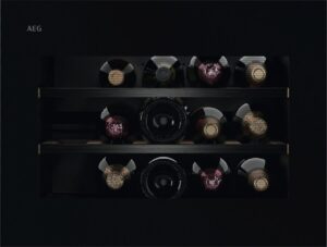 Охладител за вино AEG NKW8P21KAB
