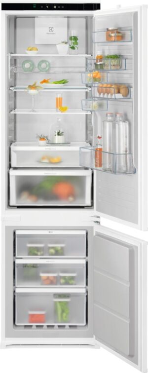 Хладилник с фризер Electrolux ENP7MD19S
