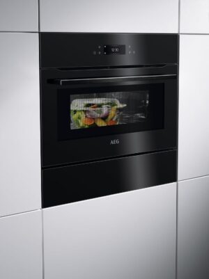 Фурна за вграждане AEG KMK761080B