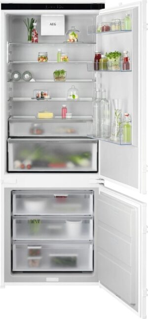 Хладилник с фризер AEG NSC8T751DS